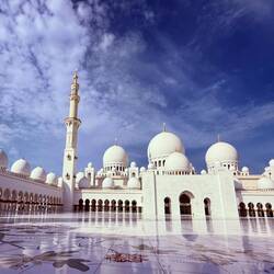 Striking architecture of the mosque