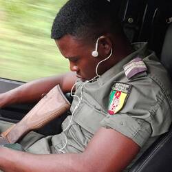 Auf dem Weg zur Grenze in Begleitung