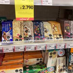 Viele deutsche Produkte im Supermarkt.