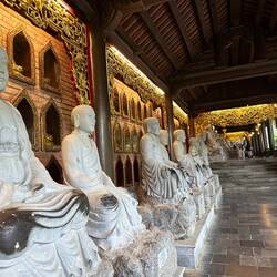 So many Buddhas
