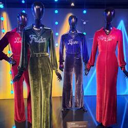 Diversi original Kostüm cha me hie bestune