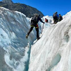 Obstacles on the way to our second climbing wall