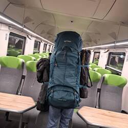 Alte Routinen stellen sich wieder ein (durch enge Gänge drücken, Leute mit Rucksack erschlagen...)