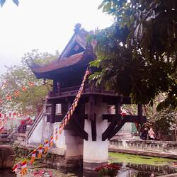 chùa một cột - one pillar pagoda