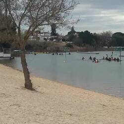 Kanu-Basketball auf dem See
