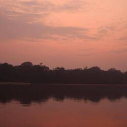 Irgendwann geht die Sonne auf und verdrängt den Nebel