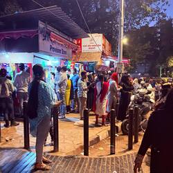 Street foods smell amazing!