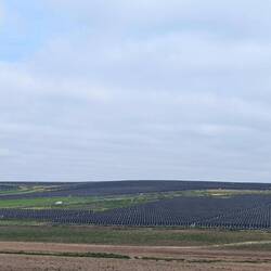 Riesige Solarfelder