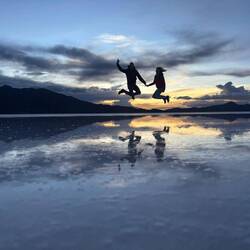 Sonnenuntergang in der Salar de Uyuni .. kann man durchaus mal machen 😉