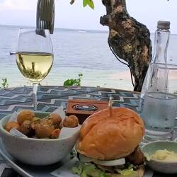 A perfect table for lunch!