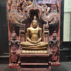 Samadhi Buddha statue