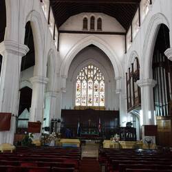 Und von innen - man zeigt uns sogar eine Unterschrift der Queen von 1863