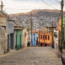 Genau wie auch Mexico City kriecht Oaxaca die umgebenden Berge hoch