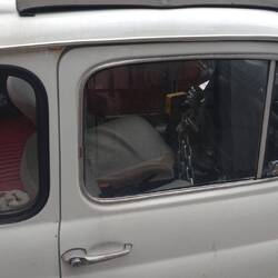 Man beachte das "kleine" Lenkradschloss