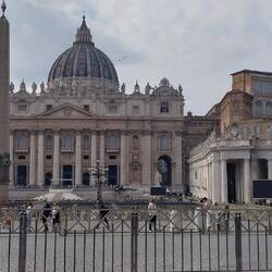Papst ist leider im Krankenhaus und kann unsere Audienz nicht wahr nehmen
