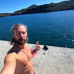 Winston Churchill sagte "Sport ist Nord", na dann, der Depp! 😂