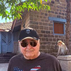 A monkey sneaking up on Paul