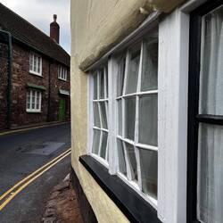 Wonky window 🫠🤪