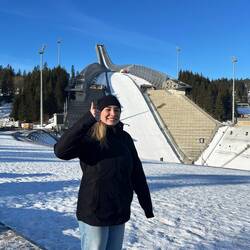 Für Oma noch die Sprungschanze besichtigt, um ein paar Bilder zu schicken