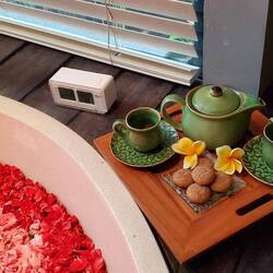 And ... tea for two! 💖