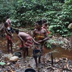 Anschließend geht es zum Fluss...