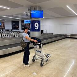 Warten auf die Koffer