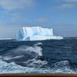 Pieces of A28a breaking off