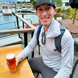 Finally made it to Waikawa harbor for our beer!