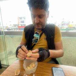 1000-jährige Eier, lecker aber es ist schwer sie gut zu schälen😅