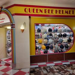 10000000 Roller brauchen Helme