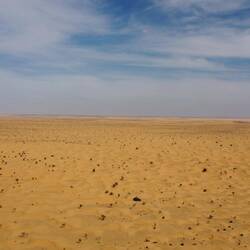 Der schwarze Punkt auf ca sechs Uhr, das bin ich