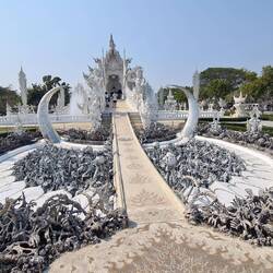 Die Brücke führt über die Hölle