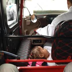 Kinderbetreuung für TukTuk Fahrer