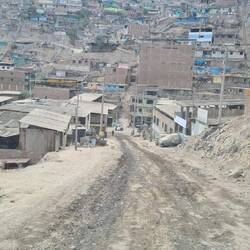 alles sehr steil, staubig, provisorisch.....