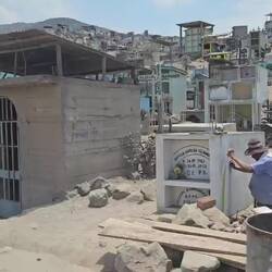 Friedhofrundfahrt mit Bus...