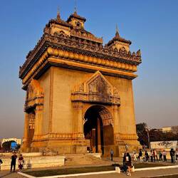 Patuxai - Kriegsdenkmal aus den 1960er.