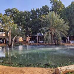 Und ne heiße Schwefelquelle