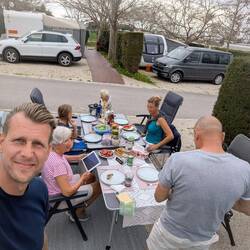 Gemeinsames Grillen mit unseren neuen Freunden Conny und Jochen