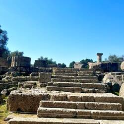 Aufgang zum Tempel des Zeus