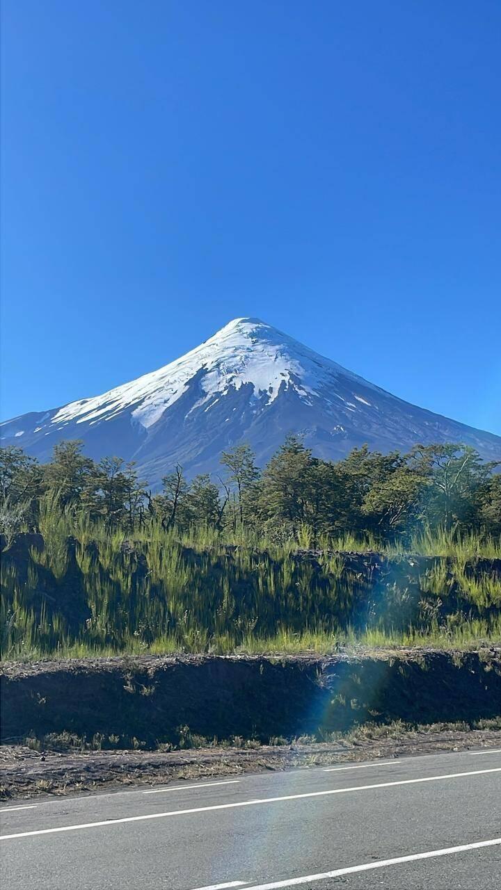 Dinah sent this pic of the Osorno volcano, which I didn't get to see.