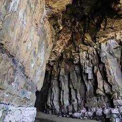 Sortie Est de Cathédrale cave