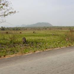 Aussicht aus dem Fenster - abgesehen von ein paar Bergen ist es flach