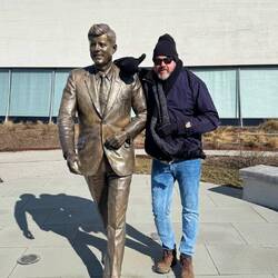John F Kennedy Statue