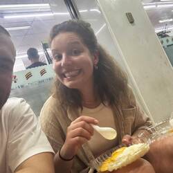 Mango mit Sticky Reis am Straßenrand