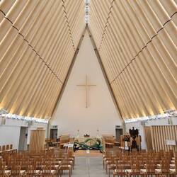 À l'intérieur, sobre mais très esthetique et claire