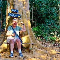 Ab geht's auf den Aussichtspunkt....immerhin waren wir oben die Ältesten