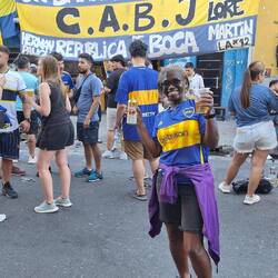No sure which is the rarer sight, Carol in a Boca Juniors shirt or Carol drinking a beer.