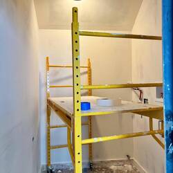 Brice gets a scaffold that he wishes he had from the beginning. Loft ceilings have been a challenge