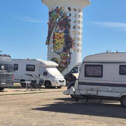 Alter Wasserturm, das Wahrzeichen vom Campingplatz.