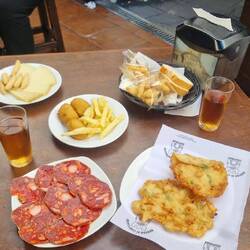 Leckere Tapas und Moscatel